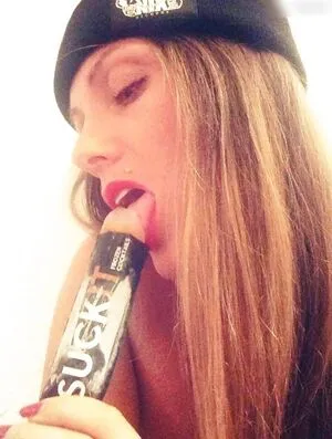 Schwesta Ewa OnlyFans Leaked Free Thumbnail Picture - #lTAsF9HAf2