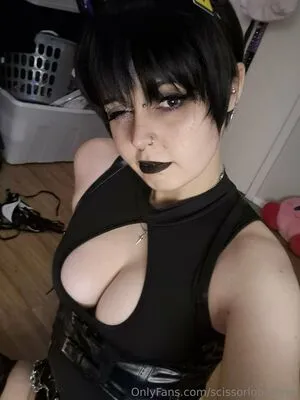 Scissorlobotomy OnlyFans Leaked Free Thumbnail Picture - #sKinxtS153