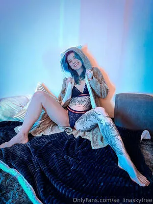 Se Linaskyfree OnlyFans Leaked Free Thumbnail Picture - #RCEOLhAUty
