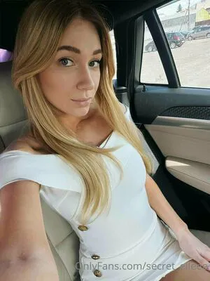 Secret Elleee OnlyFans Leaked Free Thumbnail Picture - #zbTOPy16EZ