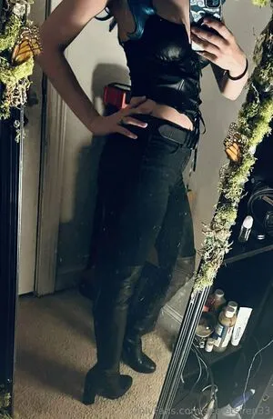 Secretsiren33 OnlyFans Leaked Free Thumbnail Picture - #njnA1wMrlt