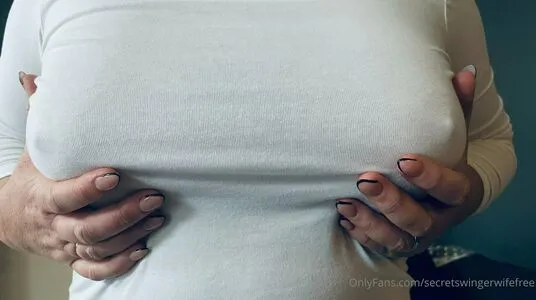 Secretswingerwifefree OnlyFans Leaked Free Thumbnail Picture - #pep7O1EcwX