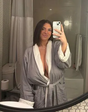 seerahb2 OnlyFans Leaked Free Thumbnail Picture - #3b9Vbwlmb1