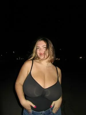 seerahb2 OnlyFans Leaked Free Thumbnail Picture - #4PiWAmU4il