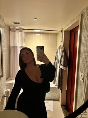 seerahb2 OnlyFans Leaked Free Thumbnail Picture - #4vmcfR6Q5N