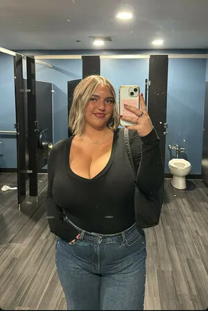 seerahb2 OnlyFans Leaked Free Thumbnail Picture - #tbe3ms0i7b