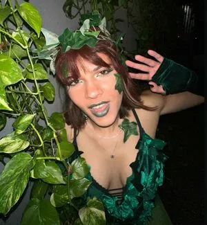 Sele Sserra OnlyFans Leaked Free Thumbnail Picture - #YMPnk4May8