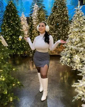 Selena Flores OnlyFans Leaked Free Thumbnail Picture - #fbkuMZzGuB