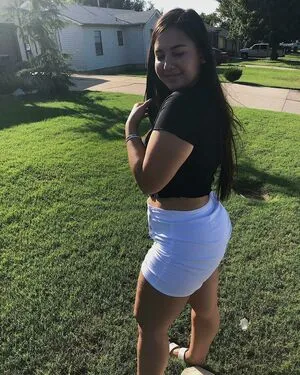 Selena Flores OnlyFans Leaked Free Thumbnail Picture - #gIEFFjFFG7