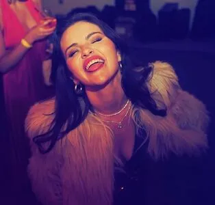 Selena Gomez OnlyFans Leaked Free Thumbnail Picture - #4t7GYwgE0C