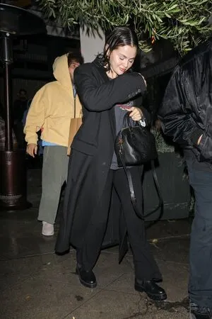 Selena Gomez OnlyFans Leaked Free Thumbnail Picture - #5XN9nO2ps0