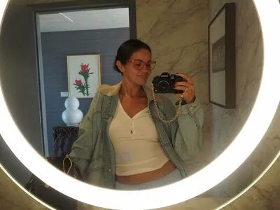 Selena Gomez OnlyFans Leaked Free Thumbnail Picture - #AkvVwPb84H