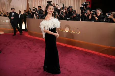 Selena Gomez OnlyFans Leaked Free Thumbnail Picture - #AmI5OZzmA7