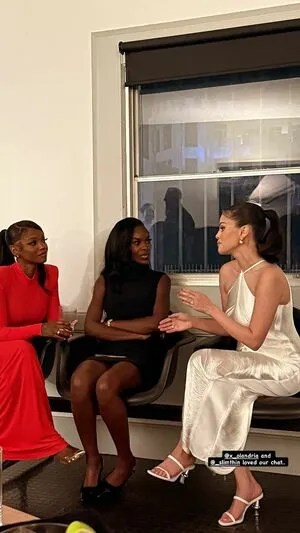 Selena Gomez OnlyFans Leaked Free Thumbnail Picture - #IeTWH7fvce