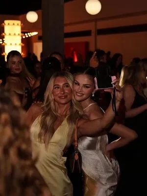 Selena Gomez OnlyFans Leaked Free Thumbnail Picture - #IkKEPZsIrt