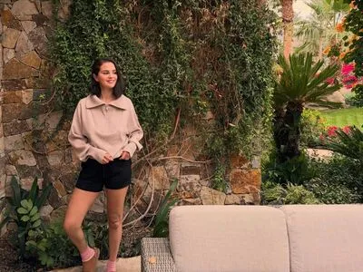 Selena Gomez OnlyFans Leaked Free Thumbnail Picture - #KuIVaRWlrx