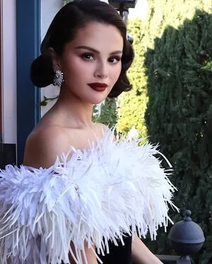 Selena Gomez OnlyFans Leaked Free Thumbnail Picture - #N2kXKxLLxm