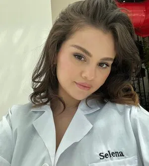 Selena Gomez OnlyFans Leaked Free Thumbnail Picture - #Nwjl4hi4FT