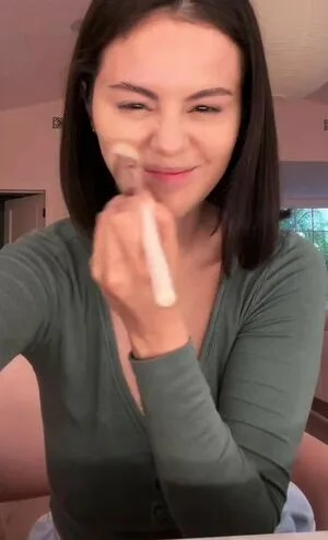 Selena Gomez OnlyFans Leaked Free Thumbnail Picture - #StkHUX47EB