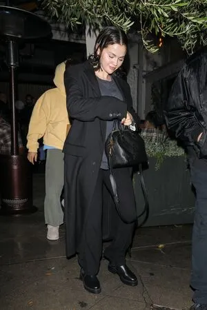 Selena Gomez OnlyFans Leaked Free Thumbnail Picture - #aHJxt1ojJ4