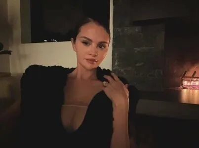Selena Gomez OnlyFans Leaked Free Thumbnail Picture - #f1PXBOfkRx