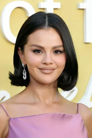 Selena Gomez OnlyFans Leaked Free Thumbnail Picture - #sFLsQ4cTId