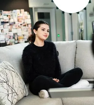 Selena Gomez OnlyFans Leaked Free Thumbnail Picture - #tUDzwzbnum