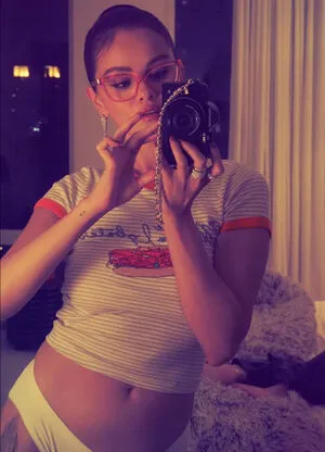 Selena Gomez OnlyFans Leaked Free Thumbnail Picture - #tro2T0jdWf