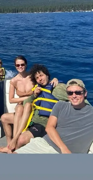 Selena Gomez OnlyFans Leaked Free Thumbnail Picture - #yA8rOOW20q