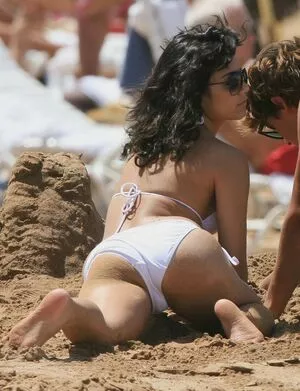 Selena Gomez OnlyFans Leaked Free Thumbnail Picture - #1E4GJx4MKx