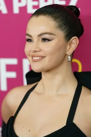 Selena Gomez OnlyFans Leaked Free Thumbnail Picture - #1UFQGBWjjO