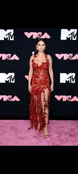 Selena Gomez OnlyFans Leaked Free Thumbnail Picture - #2Qp2FHqS1C