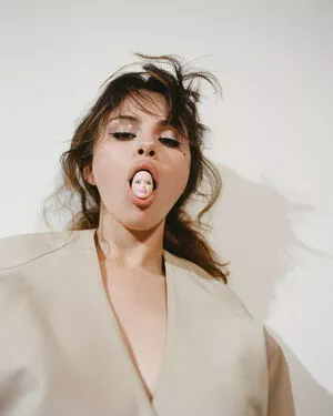 Selena Gomez OnlyFans Leaked Free Thumbnail Picture - #3bKr5vvsvq