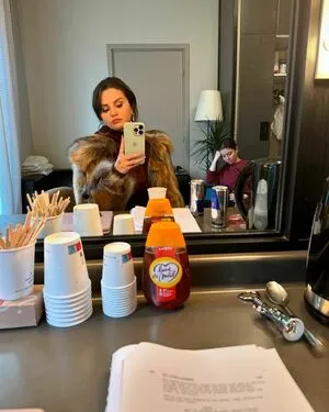 Selena Gomez OnlyFans Leaked Free Thumbnail Picture - #3d86n1eEeV