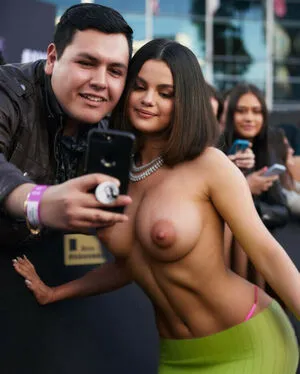 Selena Gomez OnlyFans Leaked Free Thumbnail Picture - #47orckY0ed