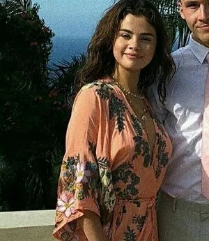 Selena Gomez OnlyFans Leaked Free Thumbnail Picture - #49AmyVCWUo