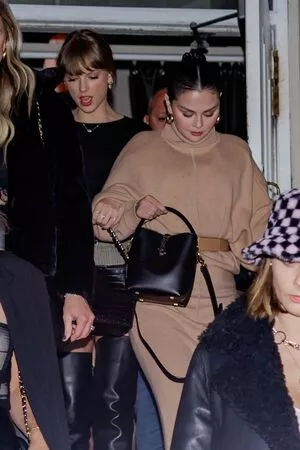 Selena Gomez OnlyFans Leaked Free Thumbnail Picture - #5cUL6XNhAC