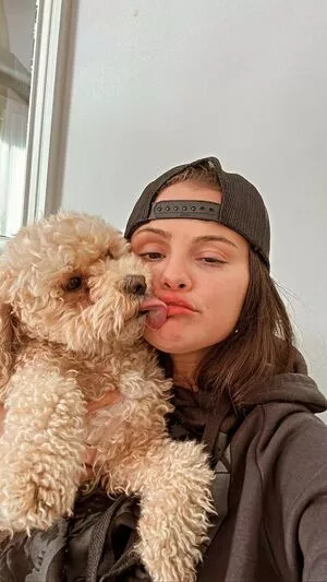 Selena Gomez OnlyFans Leaked Free Thumbnail Picture - #5sTP24fsu4