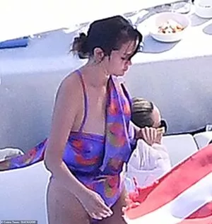 Selena Gomez OnlyFans Leaked Free Thumbnail Picture - #6KsAQpFvjj