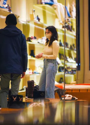 Selena Gomez OnlyFans Leaked Free Thumbnail Picture - #7KJx5mvIkn