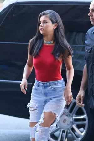 Selena Gomez OnlyFans Leaked Free Thumbnail Picture - #7x5388cVfV