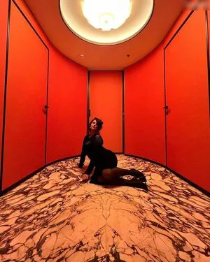 Selena Gomez OnlyFans Leaked Free Thumbnail Picture - #8e4Kt4Ubse