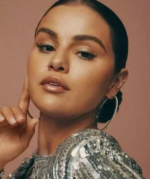 Selena Gomez OnlyFans Leaked Free Thumbnail Picture - #8zNdiPP8q4