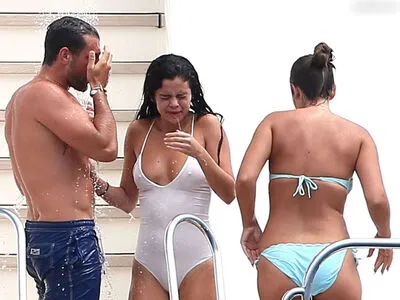 Selena Gomez OnlyFans Leaked Free Thumbnail Picture - #9tQY0J7Obo