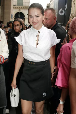 Selena Gomez OnlyFans Leaked Free Thumbnail Picture - #A7Rya9E4ve