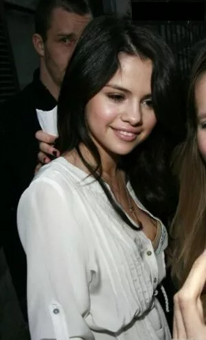 Selena Gomez OnlyFans Leaked Free Thumbnail Picture - #AJk5PmynXj