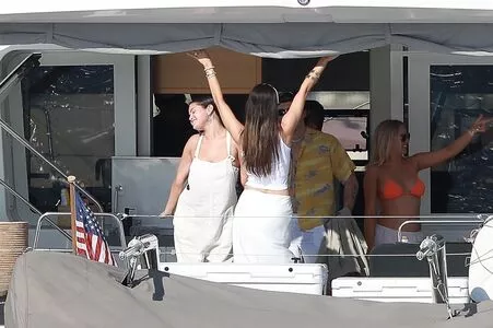 Selena Gomez OnlyFans Leaked Free Thumbnail Picture - #Ae8n9MkJQf