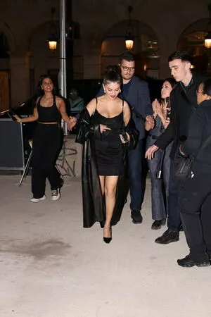 Selena Gomez OnlyFans Leaked Free Thumbnail Picture - #C0hNAa3m8Q