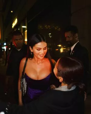 Selena Gomez OnlyFans Leaked Free Thumbnail Picture - #CA2g9lc9gJ