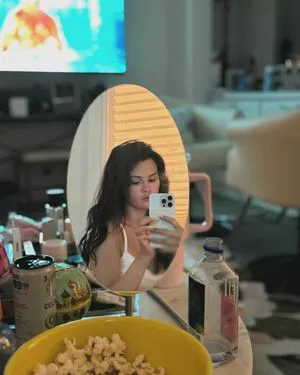 Selena Gomez OnlyFans Leaked Free Thumbnail Picture - #CiGj3Ll2cv